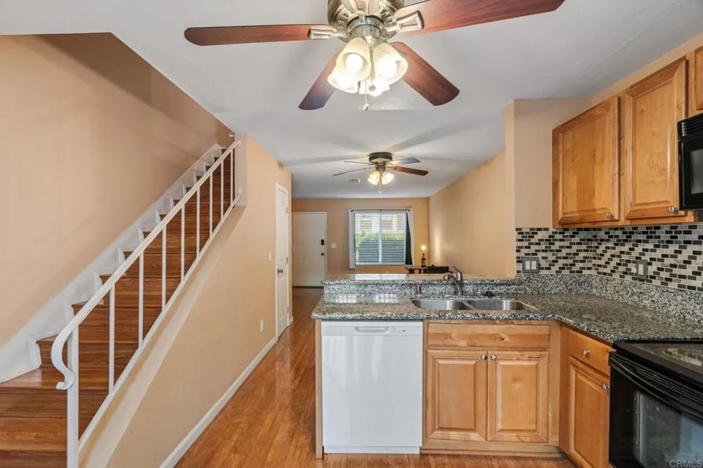 10132 Peaceful Court Santee, CA 92071