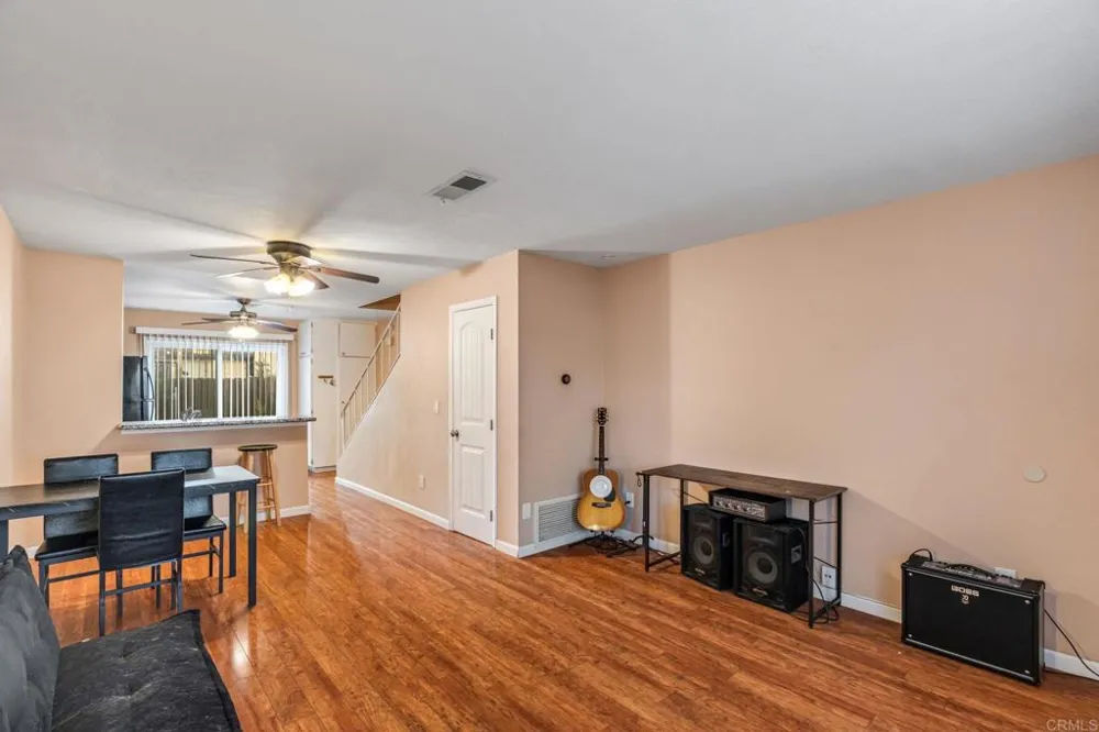 10132 Peaceful Court Santee, CA 92071