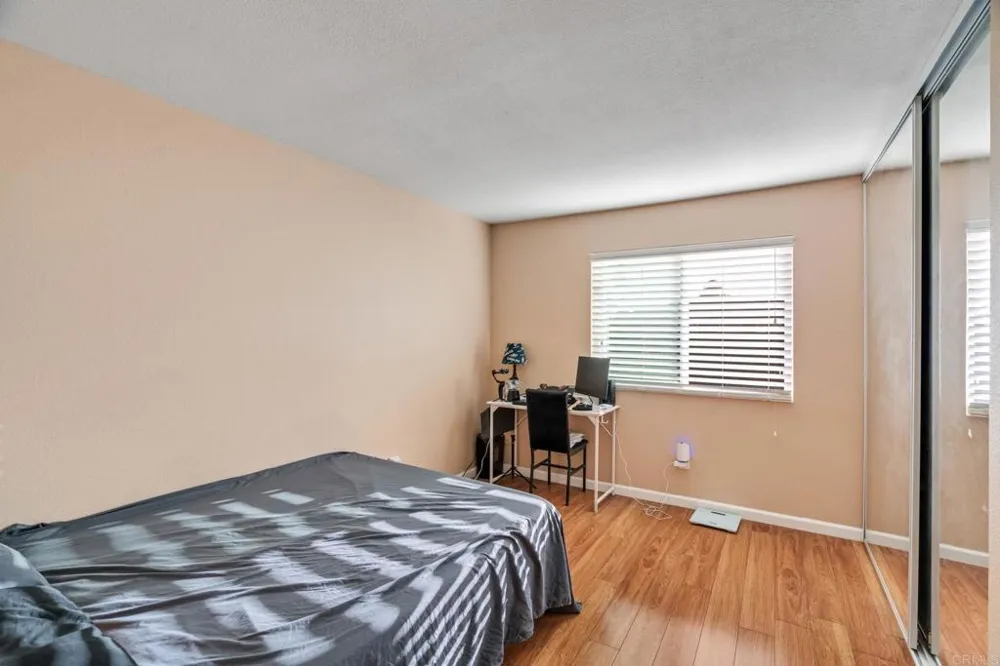 10132 Peaceful Court Santee, CA 92071
