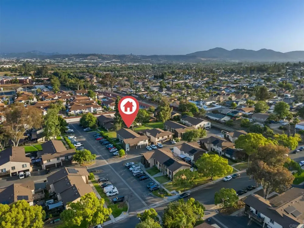 10132 Peaceful Court Santee, CA 92071