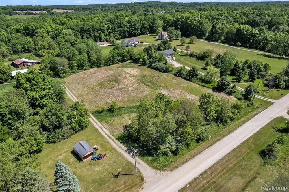 Charles Huff Road Howell City, MI 48855