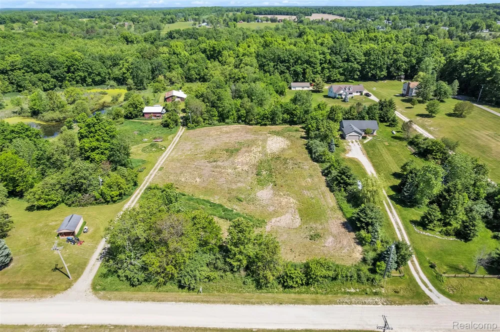 Charles Huff Road Howell City, MI 48855