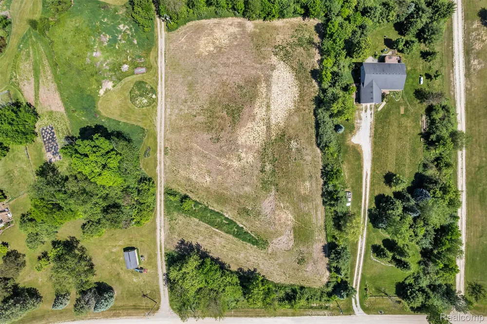 Charles Huff Road Howell City, MI 48855