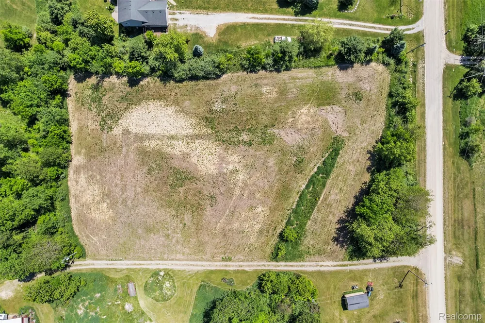 Charles Huff Road Howell City, MI 48855