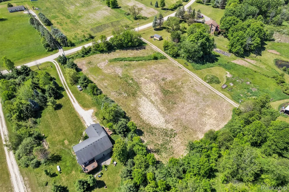 Charles Huff Road Howell City, MI 48855