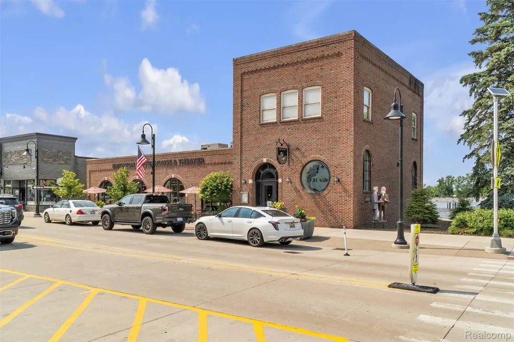 Charles Huff Road Howell City, MI 48855