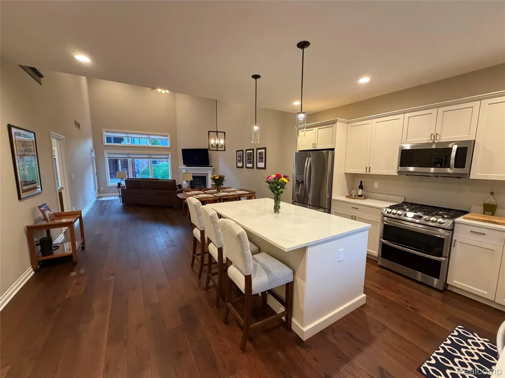 3604 Bay Harbor Drive #78 Brighton Township, MI 48114