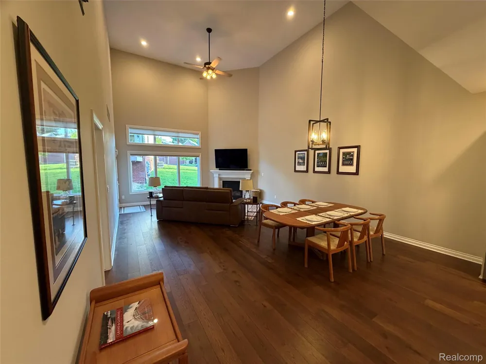 3604 Bay Harbor Drive #78 Brighton Township, MI 48114