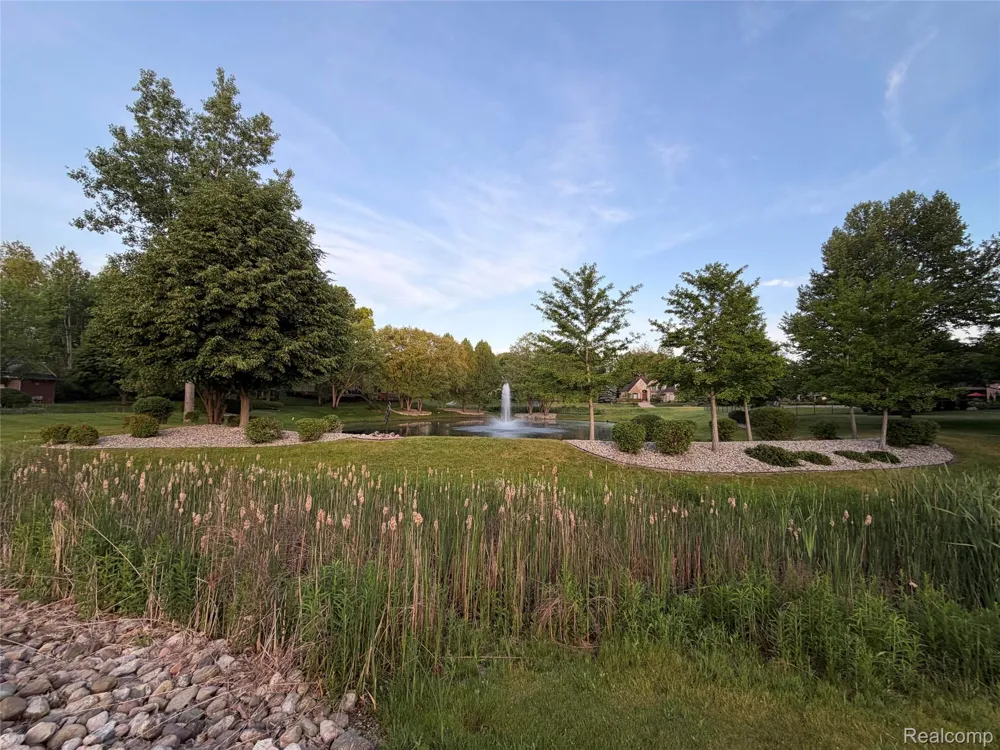 3604 Bay Harbor Drive #78 Brighton Township, MI 48114