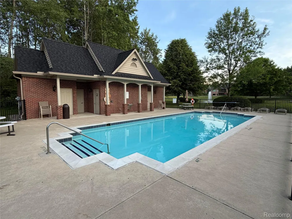 3604 Bay Harbor Drive #78 Brighton Township, MI 48114