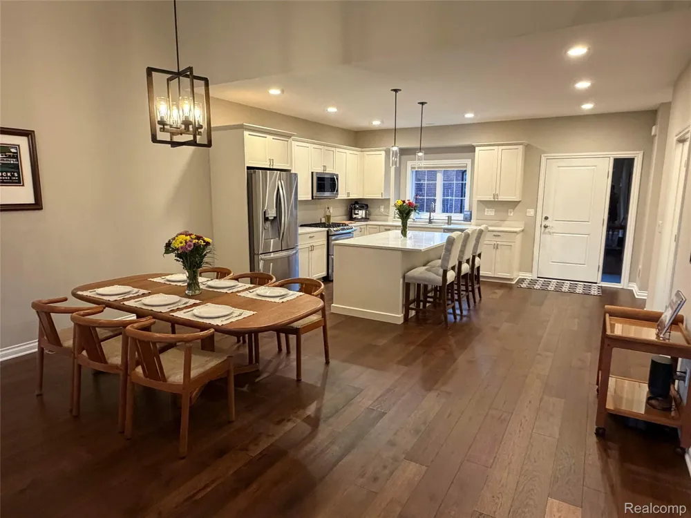 3604 Bay Harbor Drive #78 Brighton Township, MI 48114