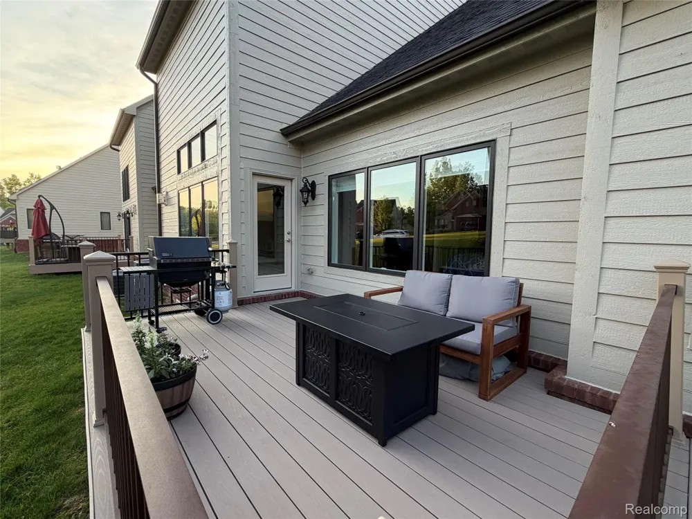 3604 Bay Harbor Drive #78 Brighton Township, MI 48114