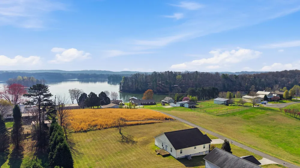 207 Dogwood Lane Spring City, TN 37381