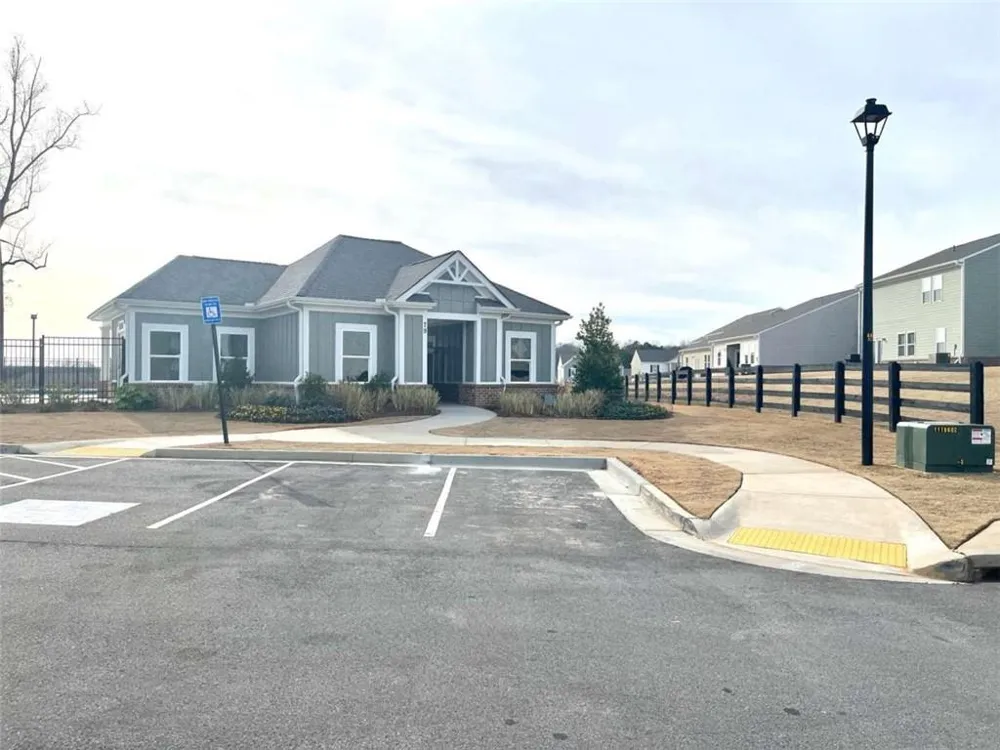 303 Hyde Park Winder, GA 30680