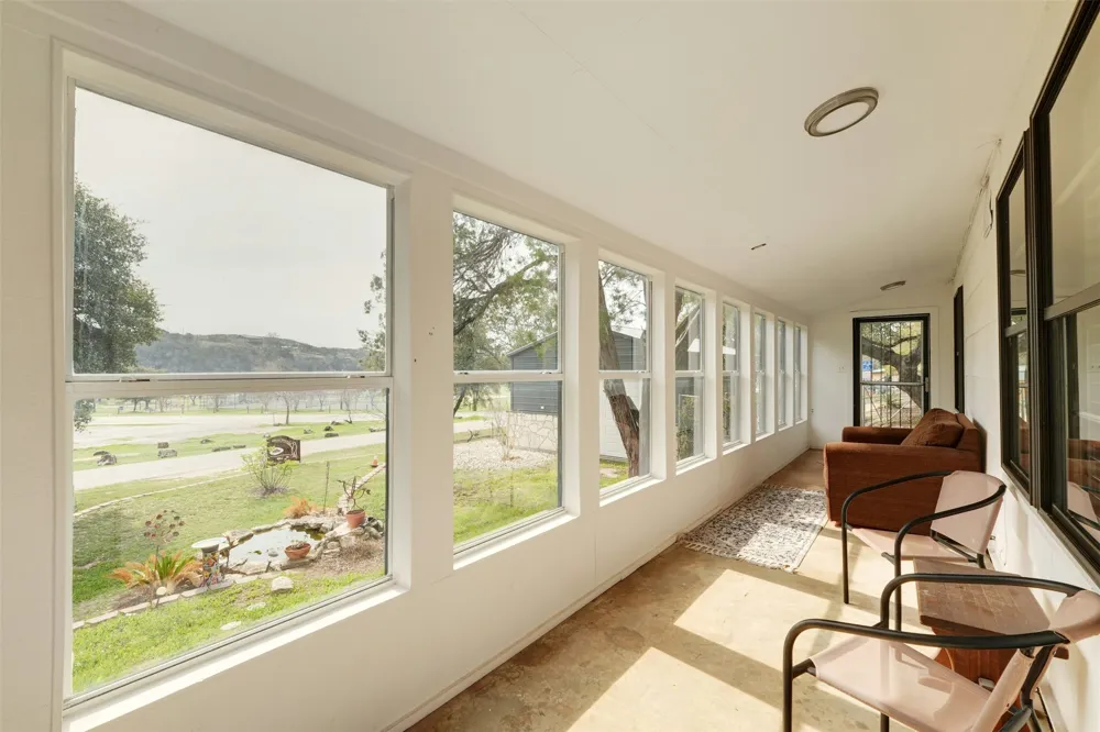 10612 Lakeside Drive Jonestown, TX 78645