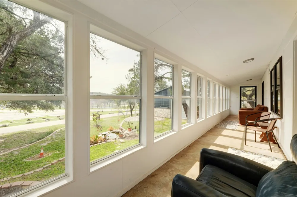 10612 Lakeside Drive Jonestown, TX 78645