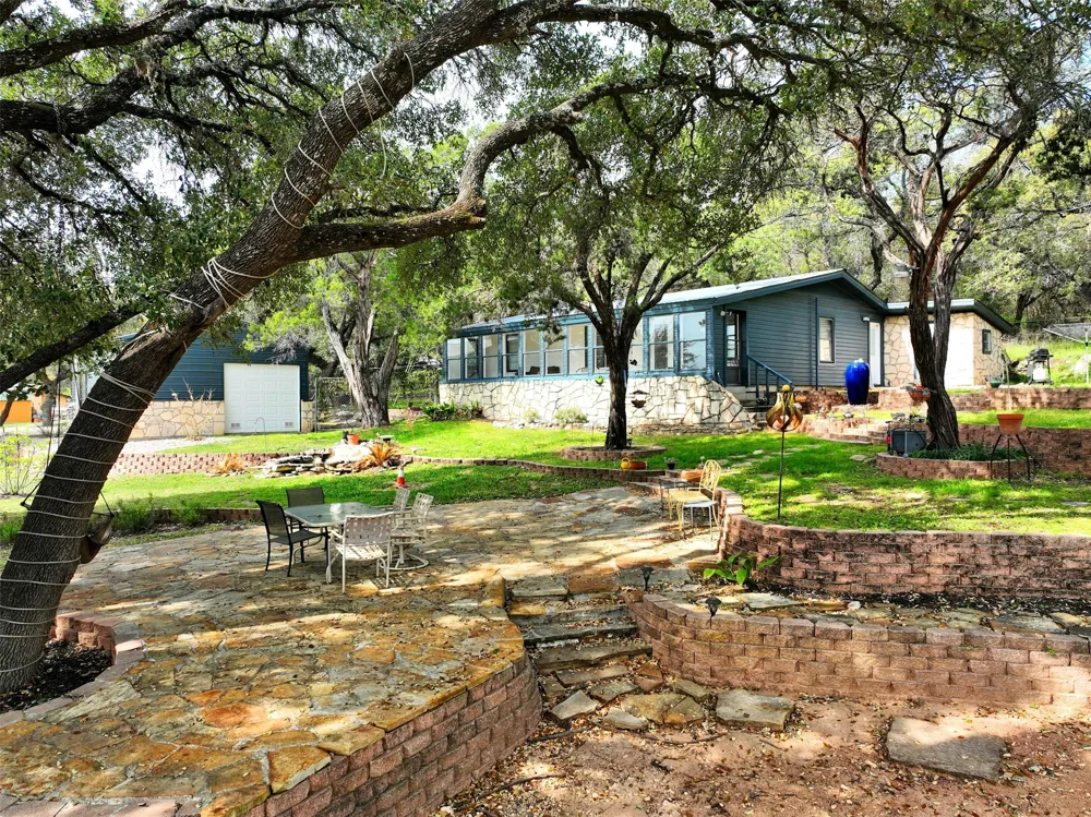 10612 Lakeside Drive Jonestown, TX 78645