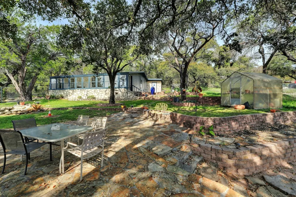 10612 Lakeside Drive Jonestown, TX 78645