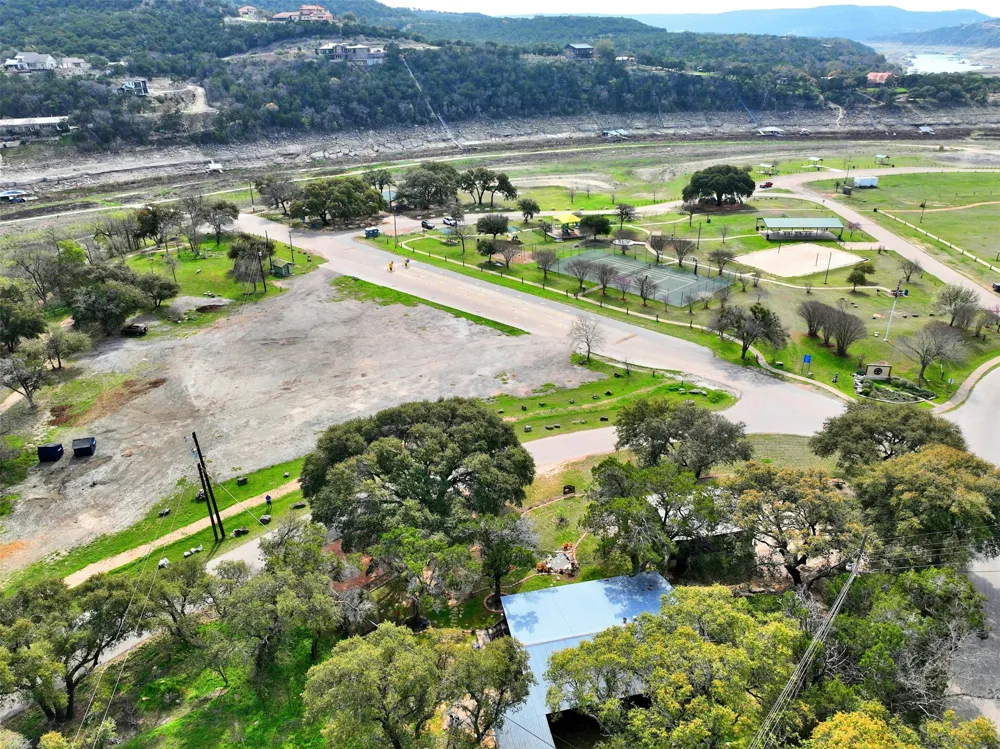 10612 Lakeside Drive Jonestown, TX 78645