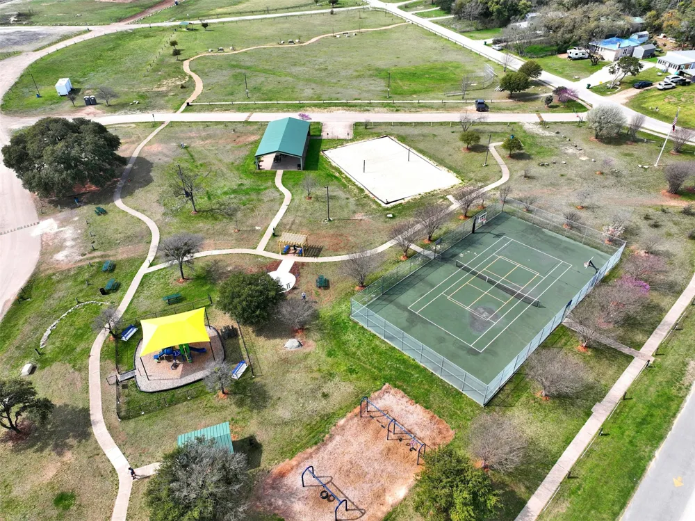 10612 Lakeside Drive Jonestown, TX 78645