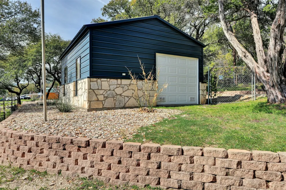 10612 Lakeside Drive Jonestown, TX 78645