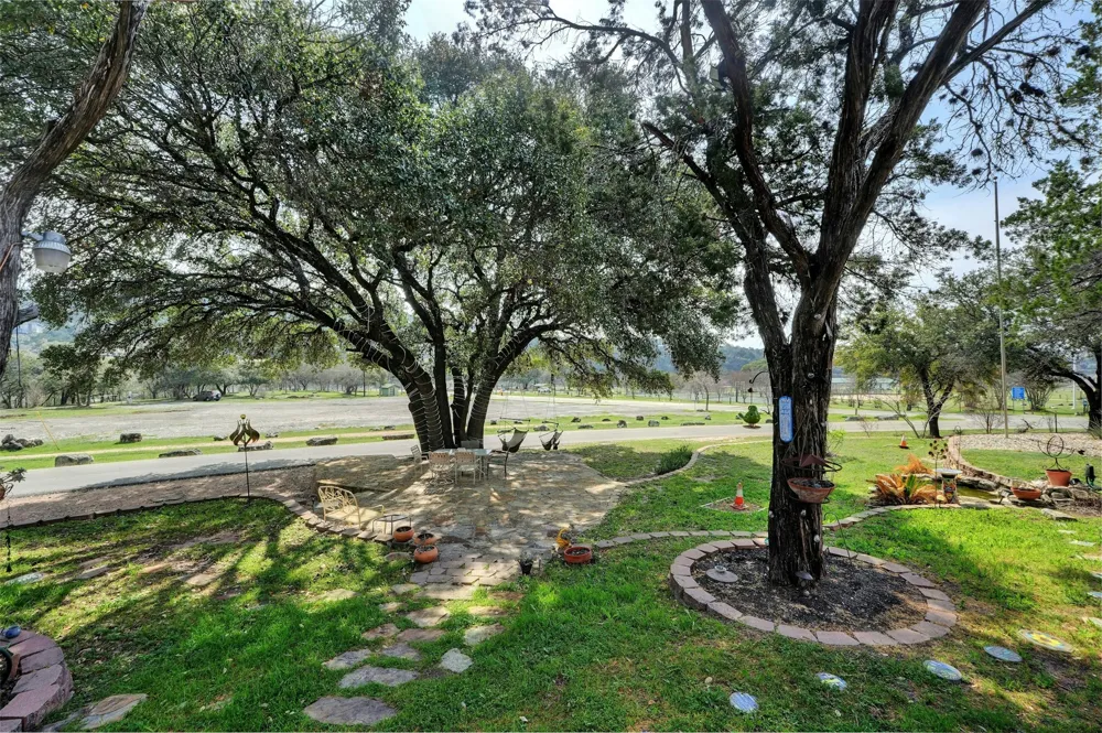10612 Lakeside Drive Jonestown, TX 78645