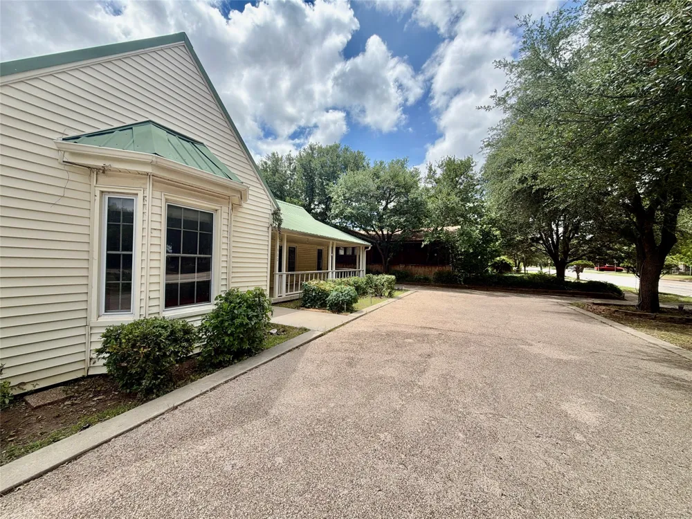 900 S Seaman Street Eastland, TX 76448