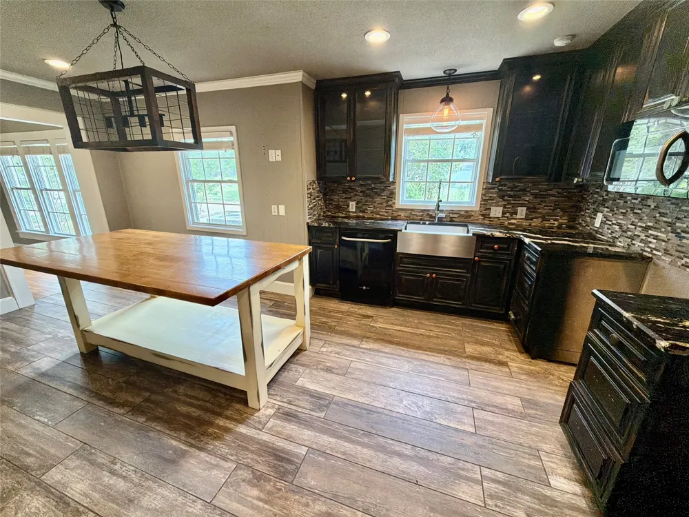 900 S Seaman Street Eastland, TX 76448