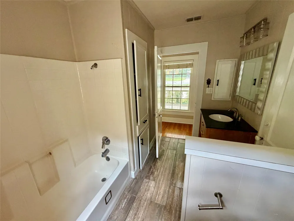 900 S Seaman Street Eastland, TX 76448