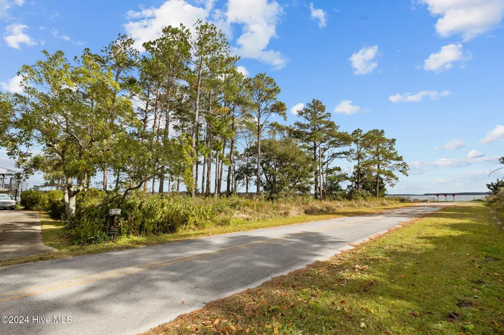 211 S River Drive Beaufort, NC 28516