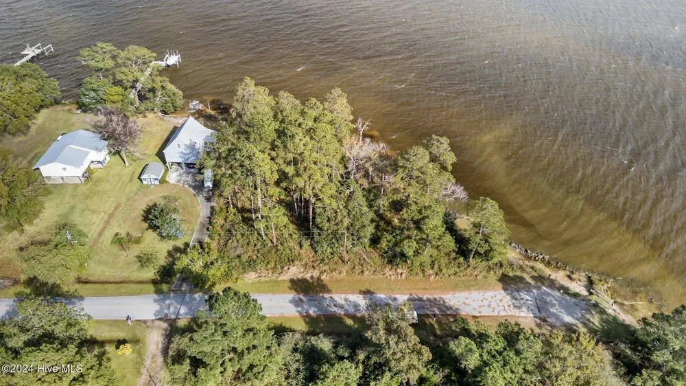 211 S River Drive Beaufort, NC 28516