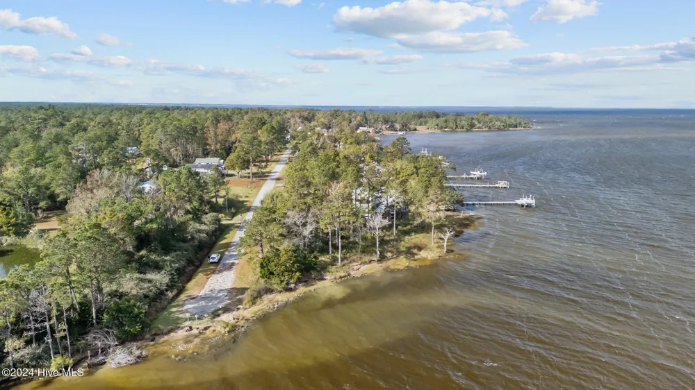 211 S River Drive Beaufort, NC 28516