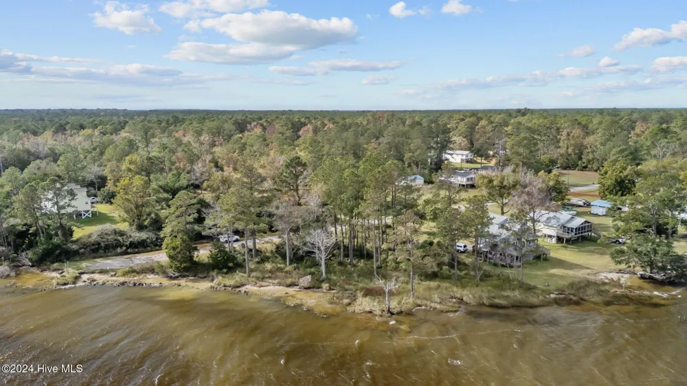 211 S River Drive Beaufort, NC 28516