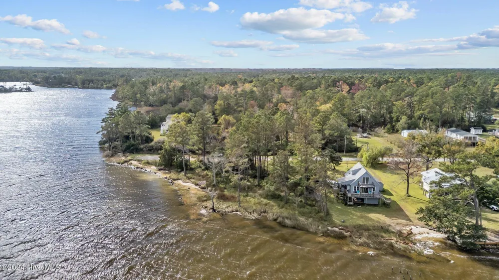 211 S River Drive Beaufort, NC 28516