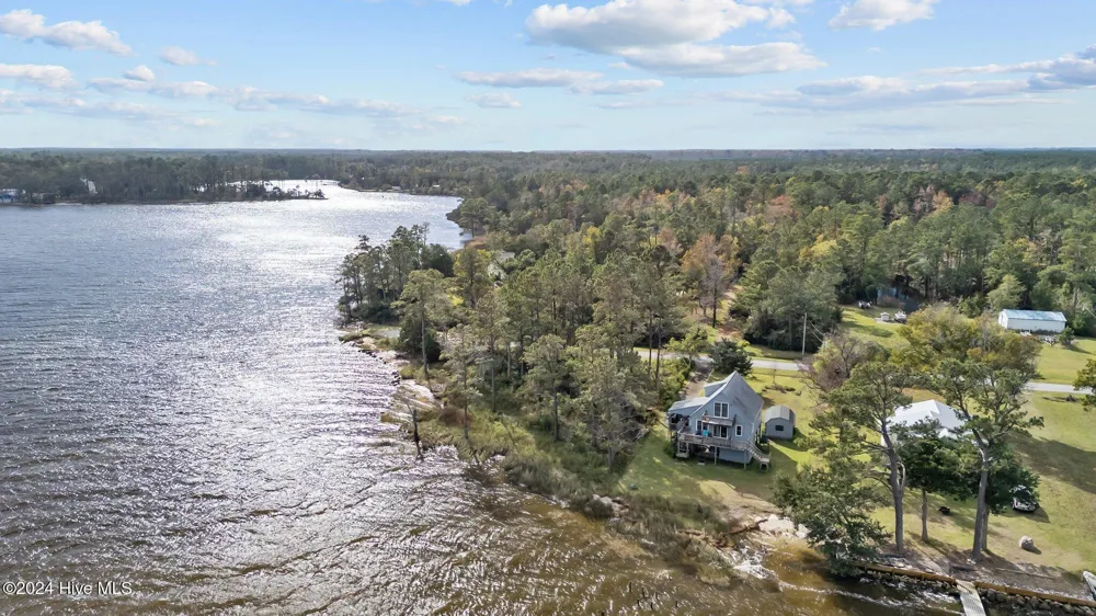 211 S River Drive Beaufort, NC 28516