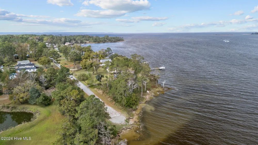 211 S River Drive Beaufort, NC 28516
