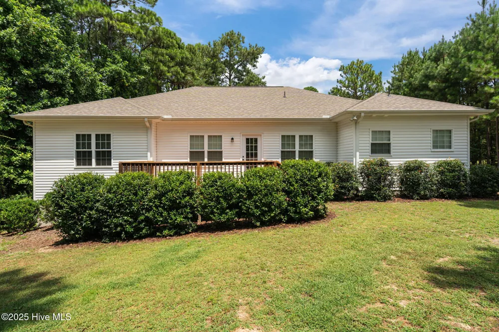 27 Pine Lake Drive Whispering Pines, NC 28327