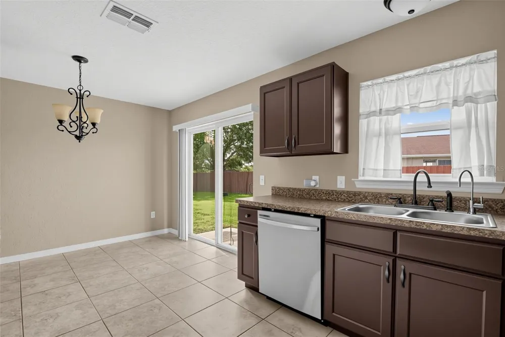176 JUNIPER LOOP CIRCLE ocala, FL 34480