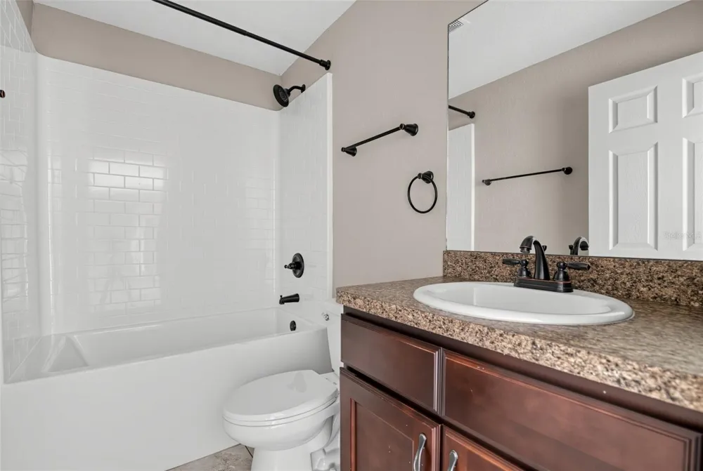 176 JUNIPER LOOP CIRCLE ocala, FL 34480
