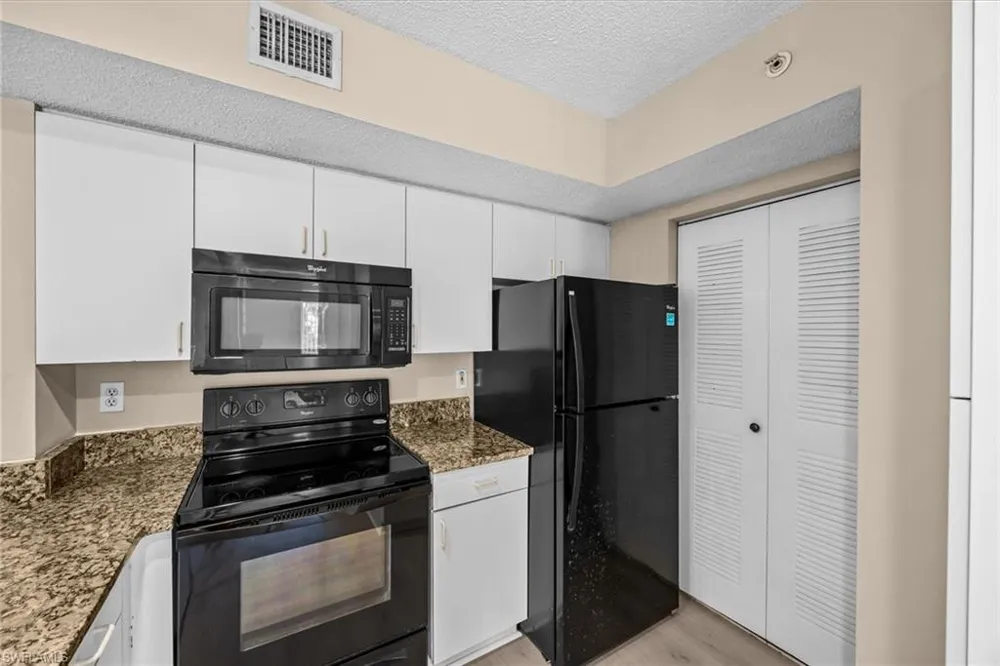1590 S 42ND CIRCLE #209 Vero Beach, FL 32967