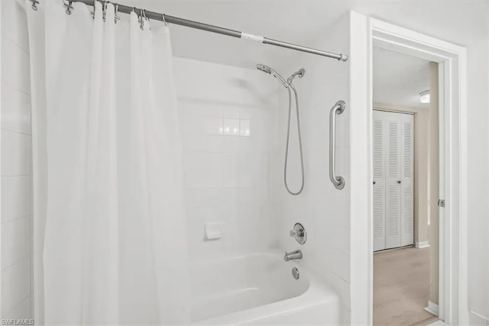 1590 S 42ND CIRCLE #209 Vero Beach, FL 32967