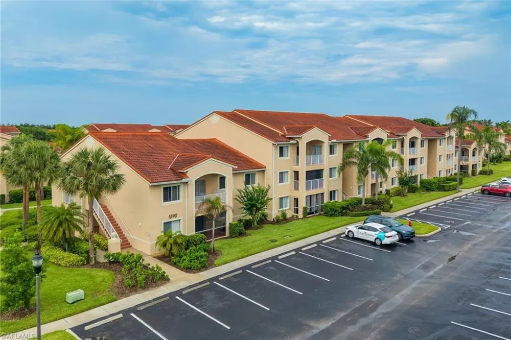 1590 S 42ND CIRCLE #209 Vero Beach, FL 32967