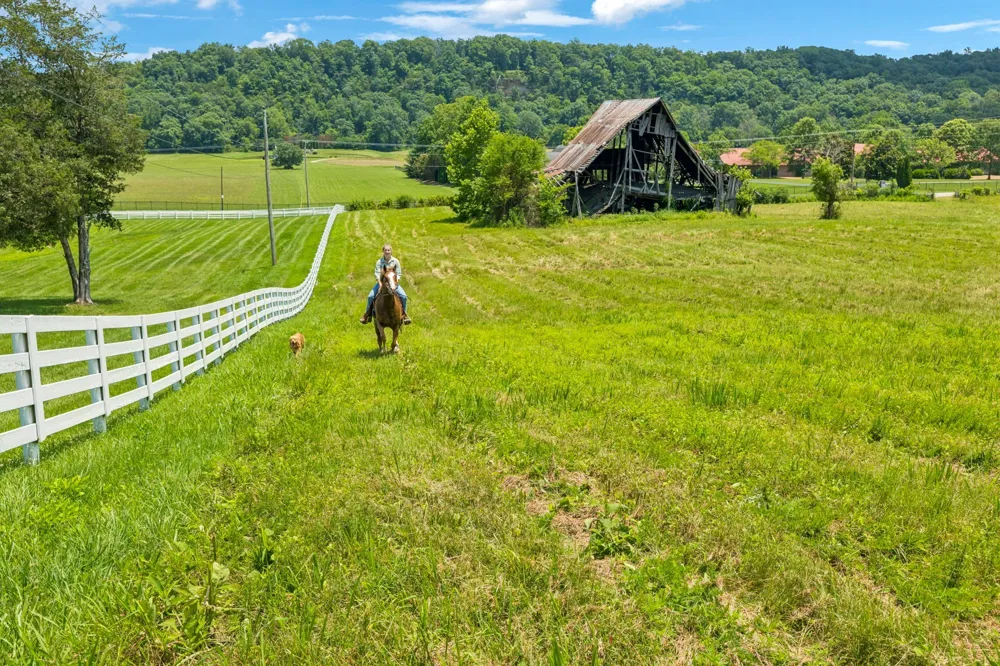 5185 Old Harding Rd Franklin, TN 37064