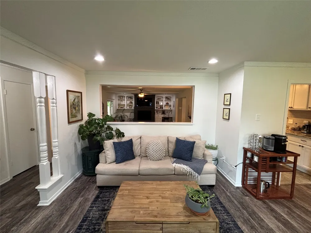 5131 Menefee Drive Dallas, TX 75227