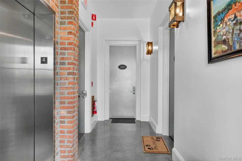 226 Main Street #402 Beacon, NY 12508