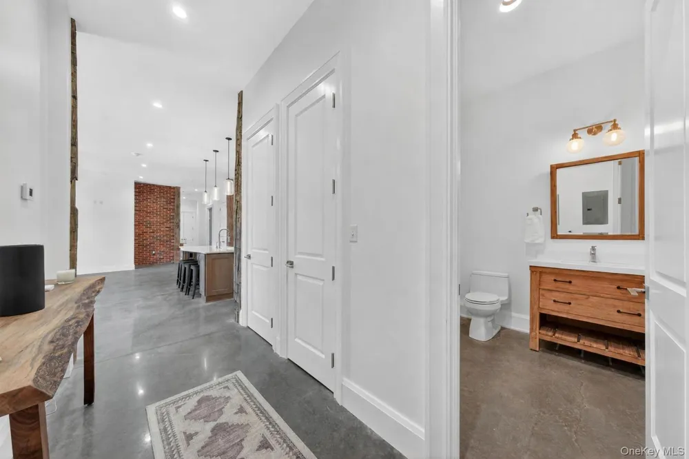 226 Main Street #402 Beacon, NY 12508