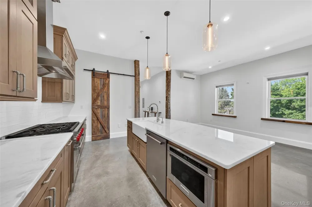 226 Main Street #402 Beacon, NY 12508