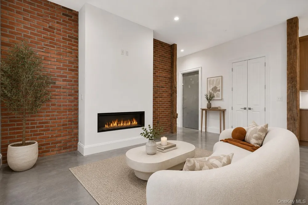 226 Main Street #402 Beacon, NY 12508