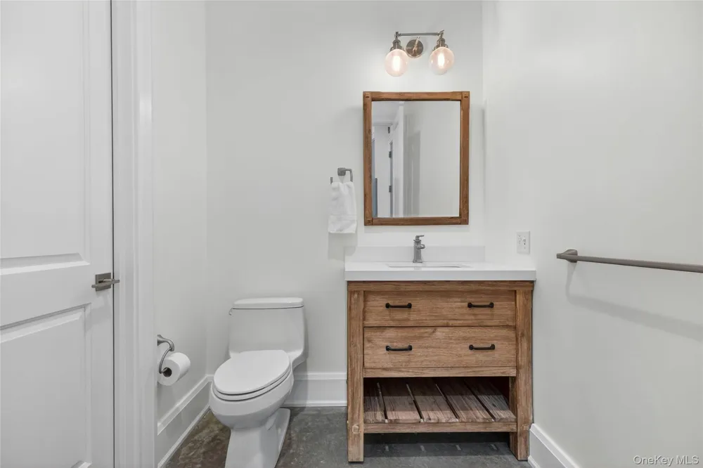 226 Main Street #402 Beacon, NY 12508