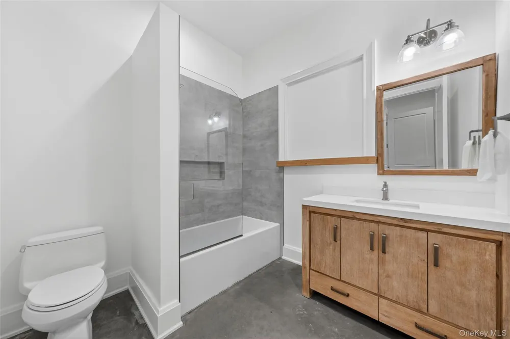 226 Main Street #402 Beacon, NY 12508